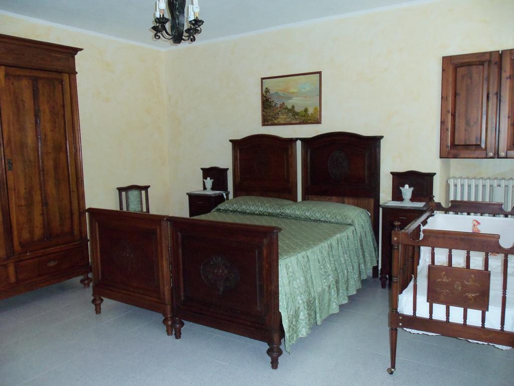 Casa Dei Ciliegi Castell'Alfero Villa Cameră foto